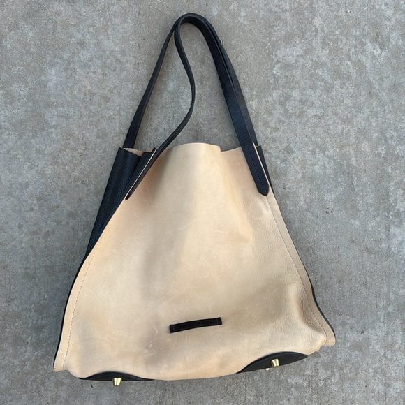 Women’s Libby Lane Custom Made Shoulder Tote - Picture 7 of 16